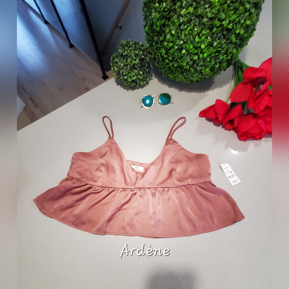 NWT ARDÈNE Joli haut satiné vieux rose